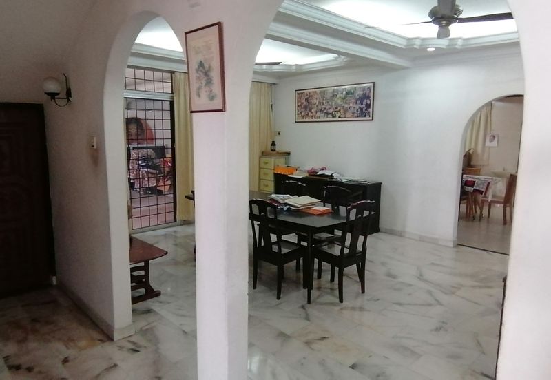 OUG/Taman United 2 Storey Corner Bungalow For Rent