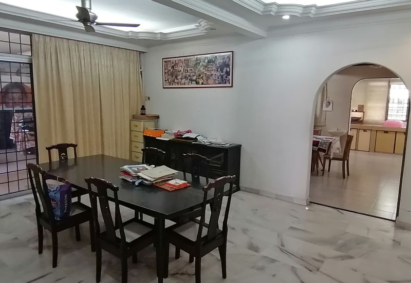 OUG/Taman United 2 Storey Corner Bungalow For Rent