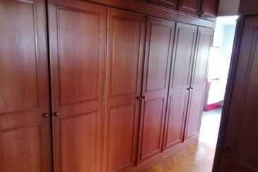 OUG/Taman United 2 Storey Corner Bungalow For Rent