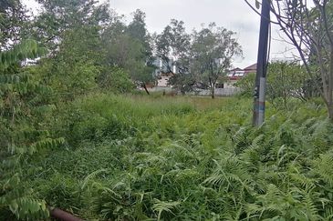 OUG/Taman Yarl Gated Guarded Bungalow Lot For Sale