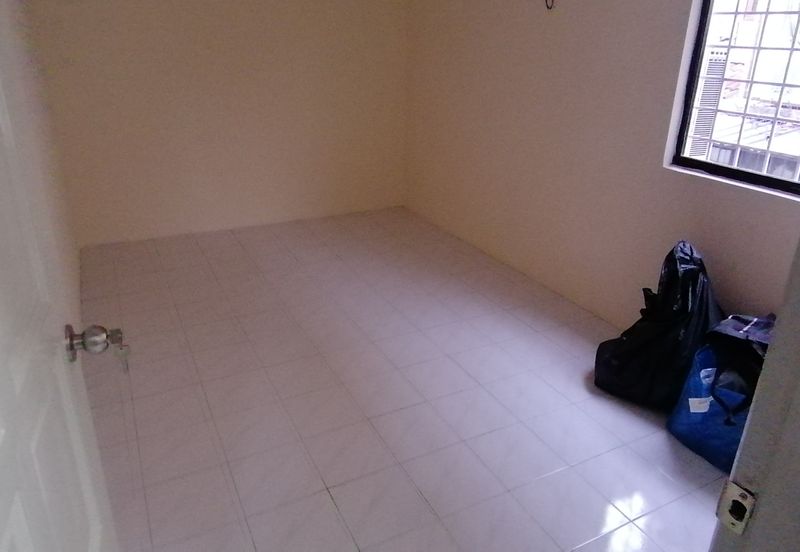 OUG/Happy Garden Corner 2 Storey Renovated Semi D