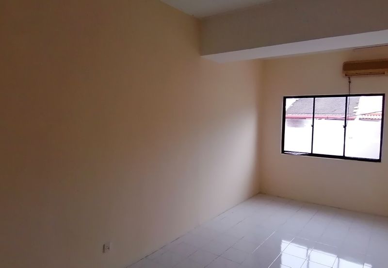 OUG/Happy Garden Corner 2 Storey Renovated Semi D