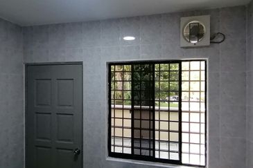 OUG/Happy Garden Corner 2 Storey Renovated Semi D