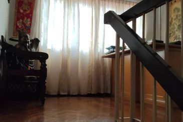 OUG/Taman United 2 Storey Bungalow For Rent