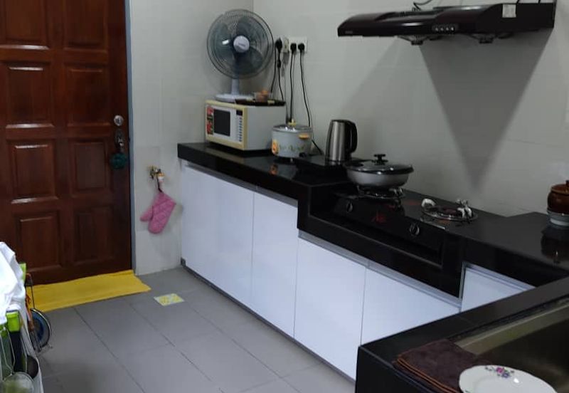 OUG/Taman United 2 Storey Bungalow For Rent
