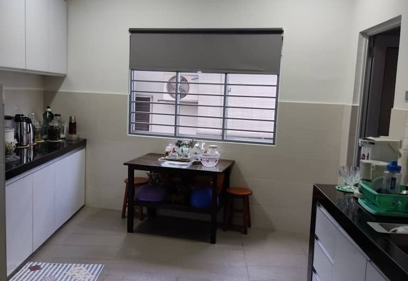 OUG/Taman United 2 Storey Bungalow For Rent