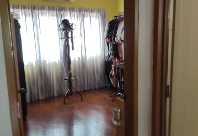 OUG/Taman United 2 Storey Bungalow For Rent