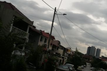 OUG 2 Storey Terrace Facing West For Sale