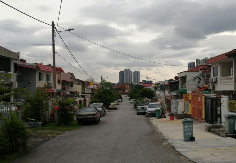 OUG 2 Storey Terrace Facing West For Sale