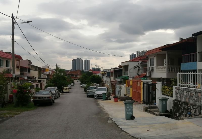 OUG 2 Storey Terrace Facing West For Sale