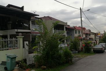 OUG 2 Storey Terrace Facing West For Sale