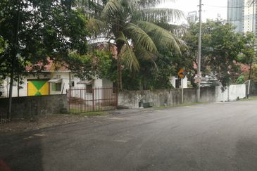 OUG/Jalan Klang Lama 2.5 Storey Corner Bungalow