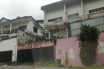 OUG/Jalan Klang Lama 2.5 Storey Corner Bungalow