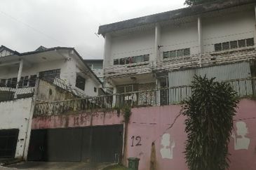 OUG/Jalan Klang Lama 2.5 Storey Corner Bungalow