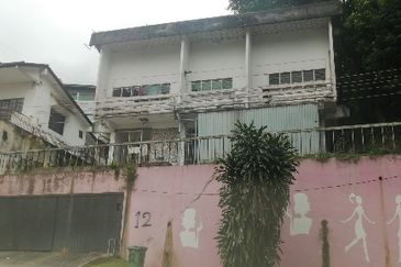 OUG/Jalan Klang Lama 2.5 Storey Corner Bungalow