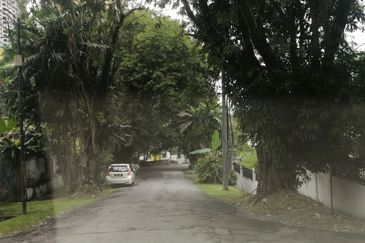OUG/Jalan Klang Lama 2.5 Storey Corner Bungalow
