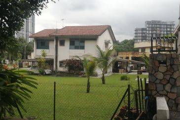 OUG/Jalan Klang Lama 2.5 Storey Corner Bungalow