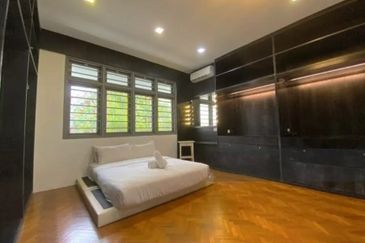 OUG/Taman United 3 Storey Renovated Bungalow