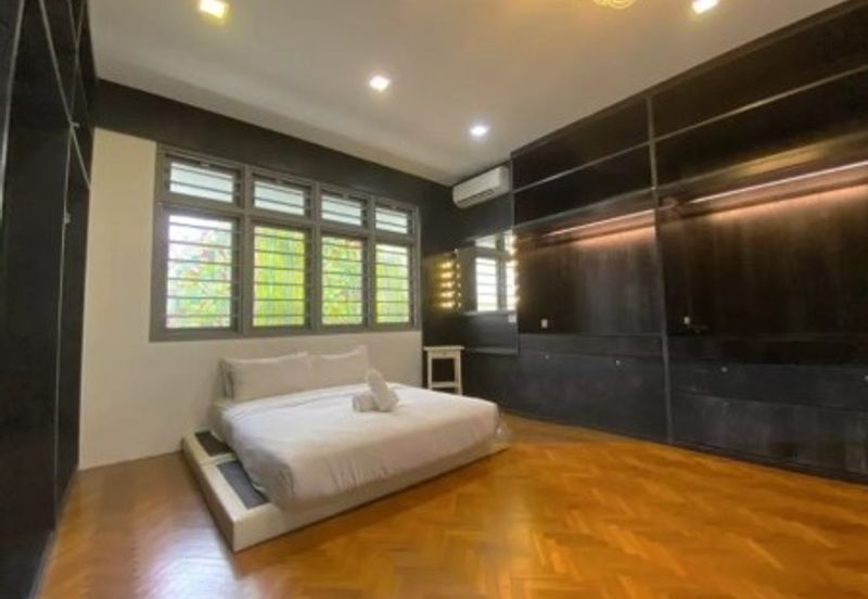 OUG/Taman United 3 Storey Renovated Bungalow