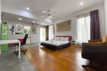 OUG/Taman United 3 Storey Renovated Bungalow