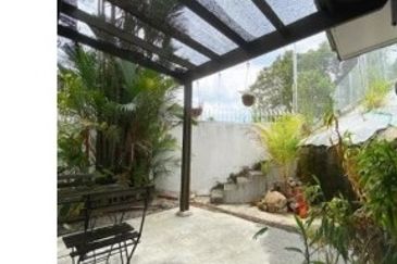 OUG/Taman United 3 Storey Renovated Bungalow