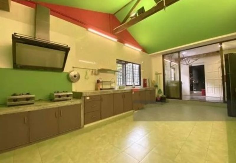 OUG/Taman United 3 Storey Renovated Bungalow