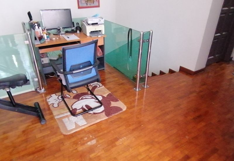 OUG/Taman Yarl 3 Storey Renovated Semi D For Sale