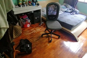 OUG/Taman Yarl 3 Storey Renovated Semi D For Sale