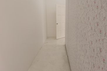 OUG 2 Storey Terrace Corner For Rent