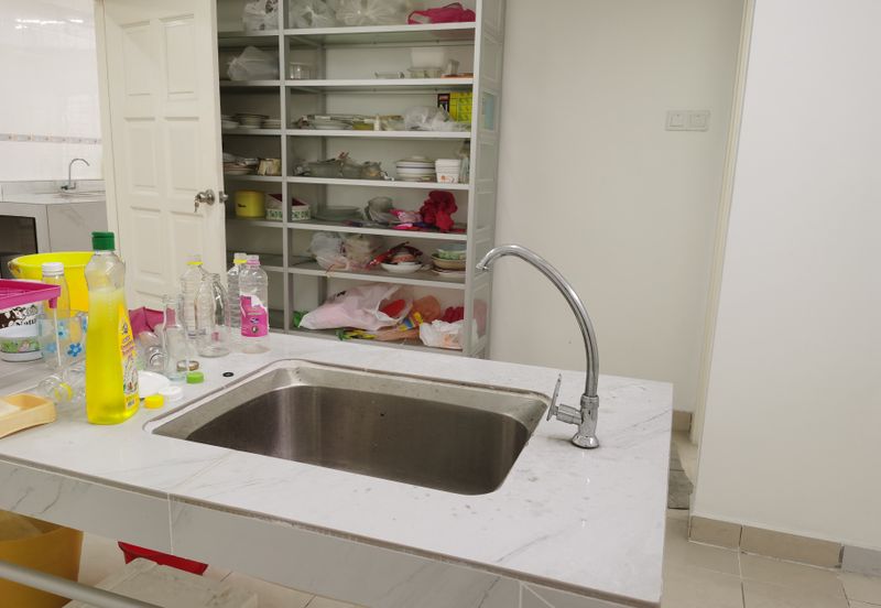 OUG 2 Storey Terrace Corner For Rent