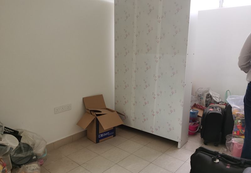 OUG 2 Storey Terrace Corner For Rent