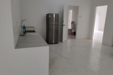 OUG 2 Storey Terrace Corner For Rent