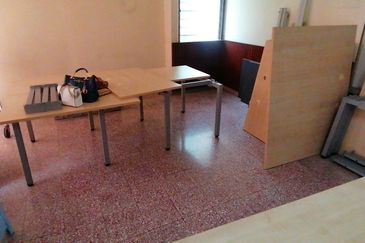 OUG/Happy Garden Corner 2 Storey Semi D For Rent