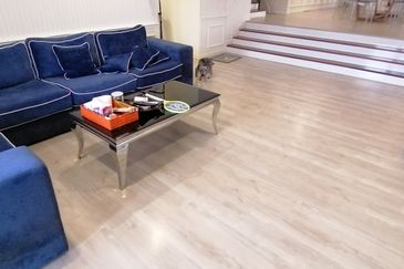 OUG/Happy Garden Fully Renovated Semi D For Sale