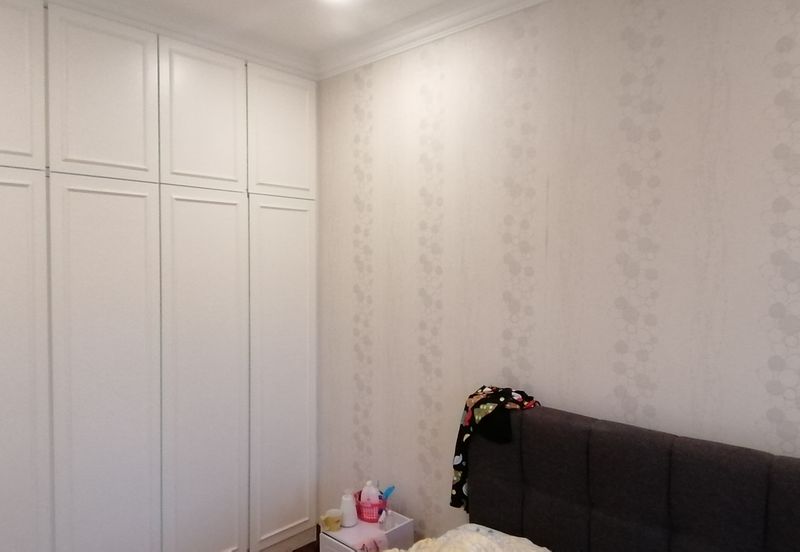 OUG/Happy Garden Fully Renovated Semi D For Sale