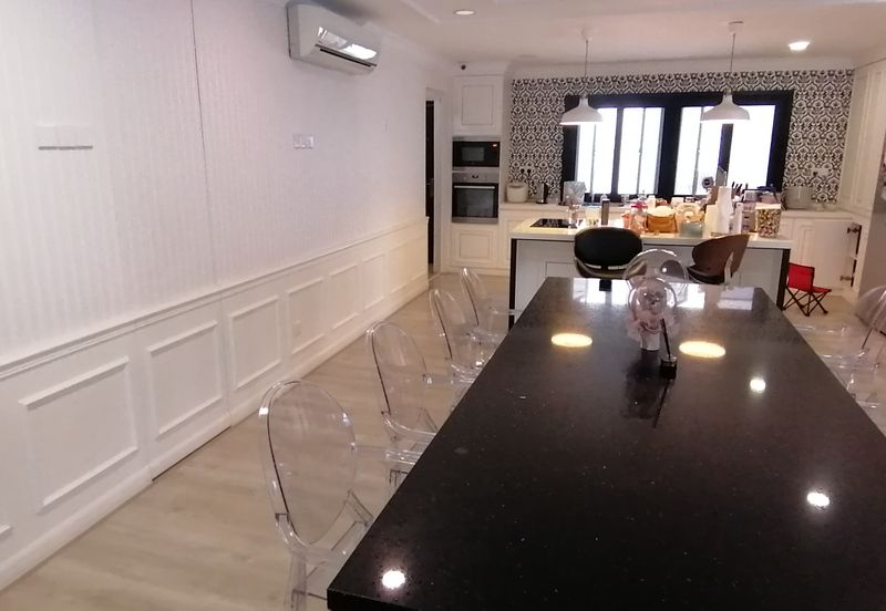 OUG/Happy Garden Fully Renovated Semi D For Sale