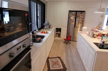 OUG/Happy Garden Fully Renovated Semi D For Sale