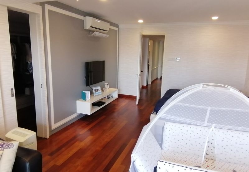 OUG/Happy Garden Fully Renovated Semi D For Sale