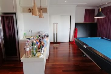 OUG/Happy Garden Fully Renovated Semi D For Sale