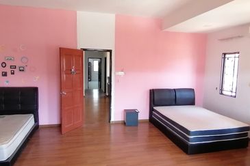 OUG/Jalan Puchong 3 Storey Semi D For Rent