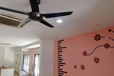 OUG/Jalan Puchong 3 Storey Semi D For Rent