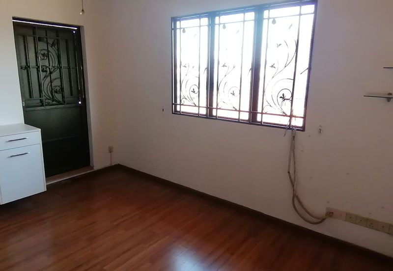 OUG/Jalan Puchong 3 Storey Semi D For Rent