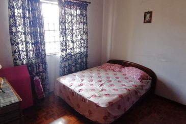 OUG 2 Storey Semi D wIth Big Landscape For Sales