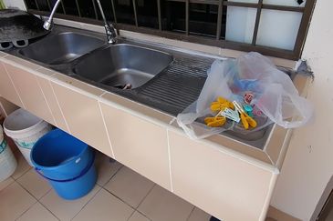 OUG 2 Storey Semi D wIth Big Landscape For Sales