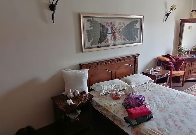 OUG 2 Storey Semi D wIth Big Landscape For Sales