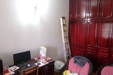 OUG 2 Storey Semi D wIth Big Landscape For Sales