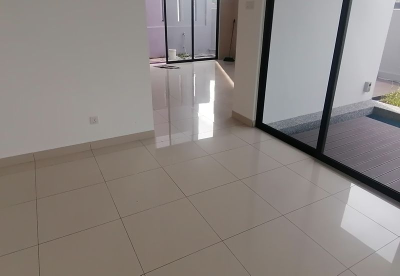 OUG/Taman Yarl New Bungalow For Sale