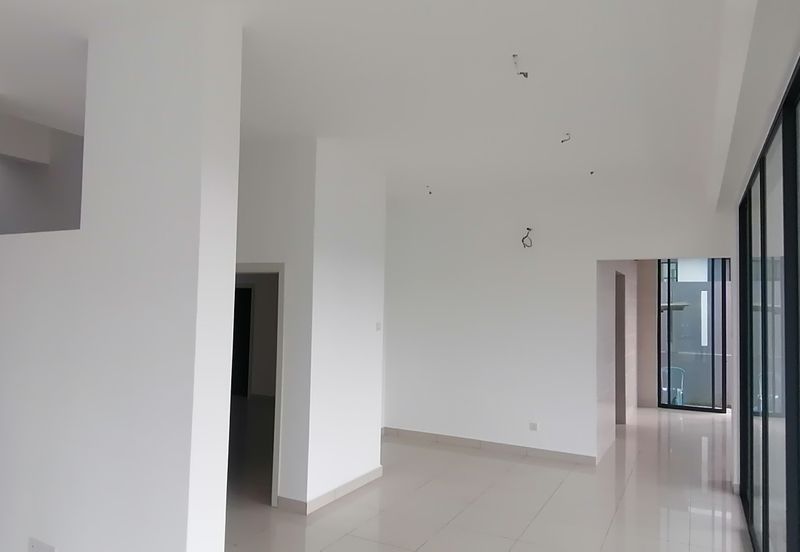 OUG/Taman Yarl New Bungalow For Sale