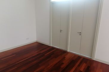 OUG/Taman Yarl New Bungalow For Sale