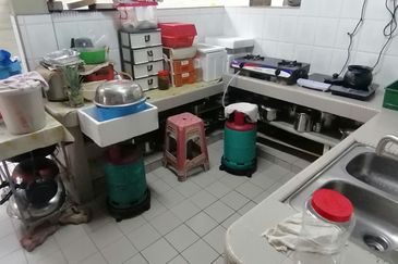 OUG/Old Klang Road 2 Storey Corner Bungalow